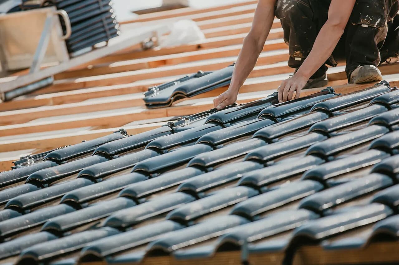 Modern fémlemez tető